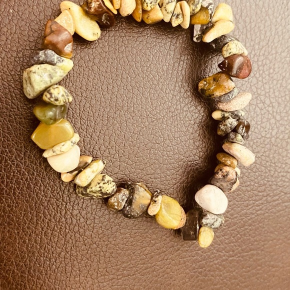 Natural Stone Irregular Beaded Bracelet - Picture 6 of 6